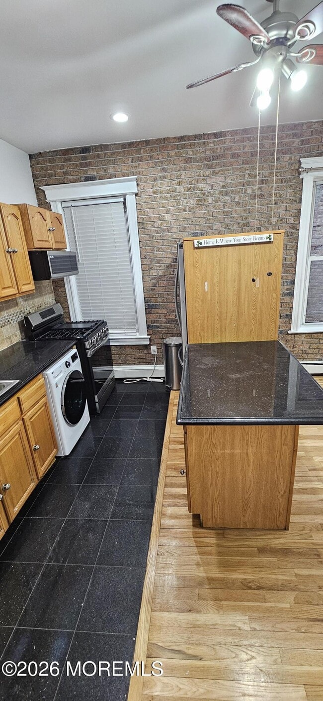 Building Photo - 4110 Park Ave