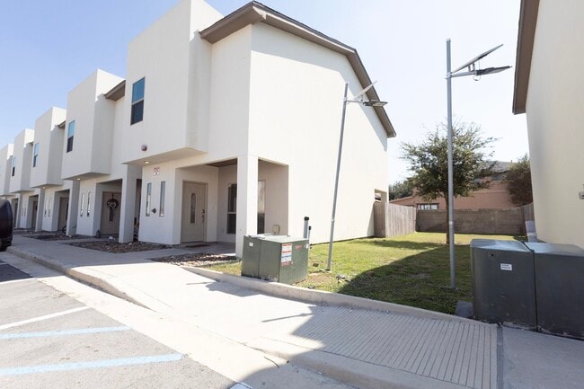 Building Photo - 4101 Blue Quail Rd