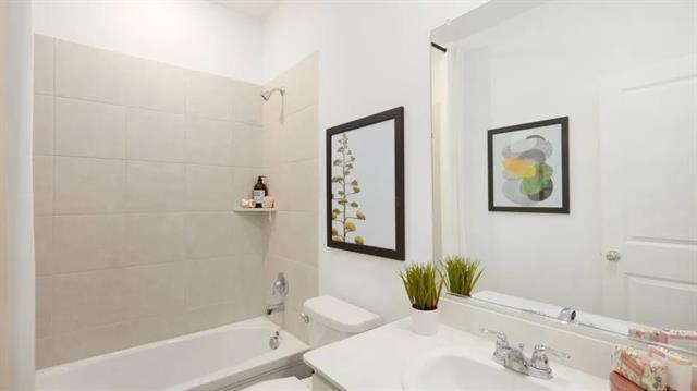 Building Photo - 2126 Donker Dr