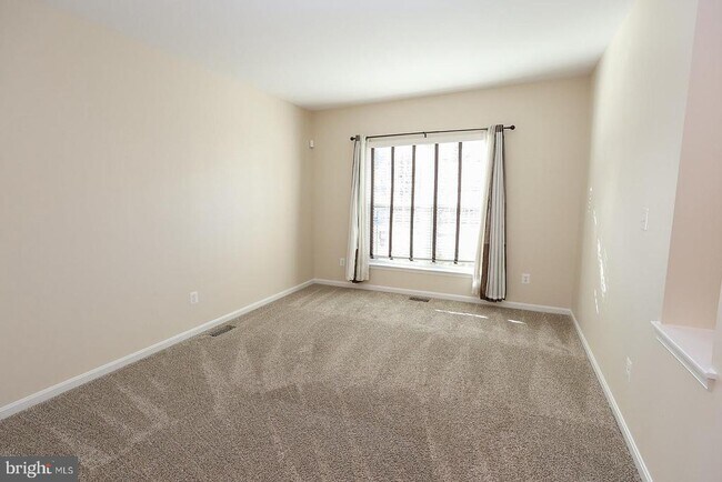 Building Photo - 23305 Hyacinth Ln