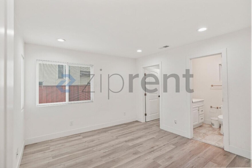 Building Photo - 34497 Salinas Pl