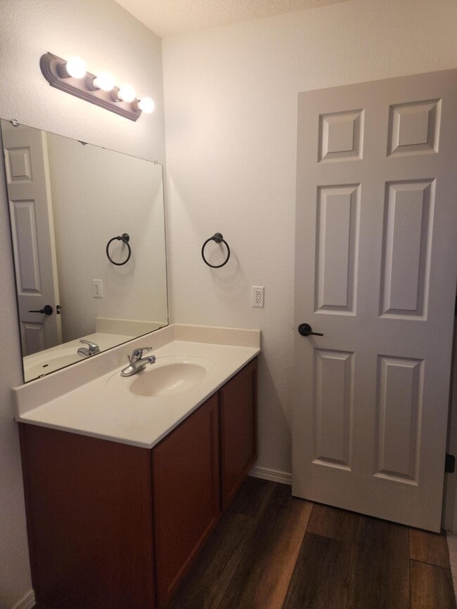 Building Photo - 1943 Busher St SE