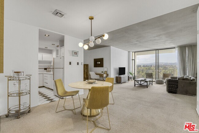 Building Photo - 10433 Wilshire Blvd