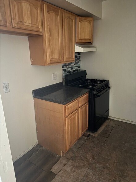Building Photo - 9440 Woodbridge Rd