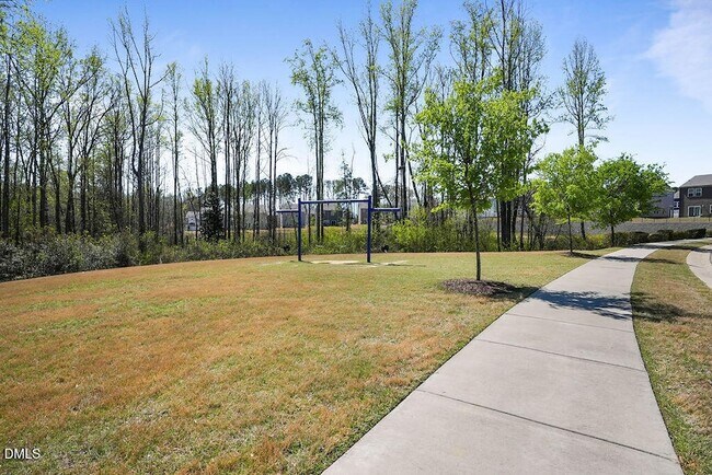 Building Photo - 319 Joneshaven Dr