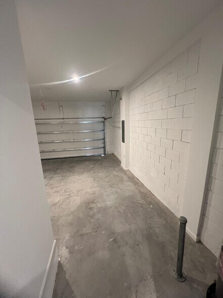 Building Photo - 9059 Beach Tea Way