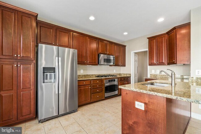 Building Photo - 14873 Potomac Branch Dr