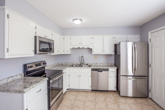 Building Photo - 4235 Highgate Dr