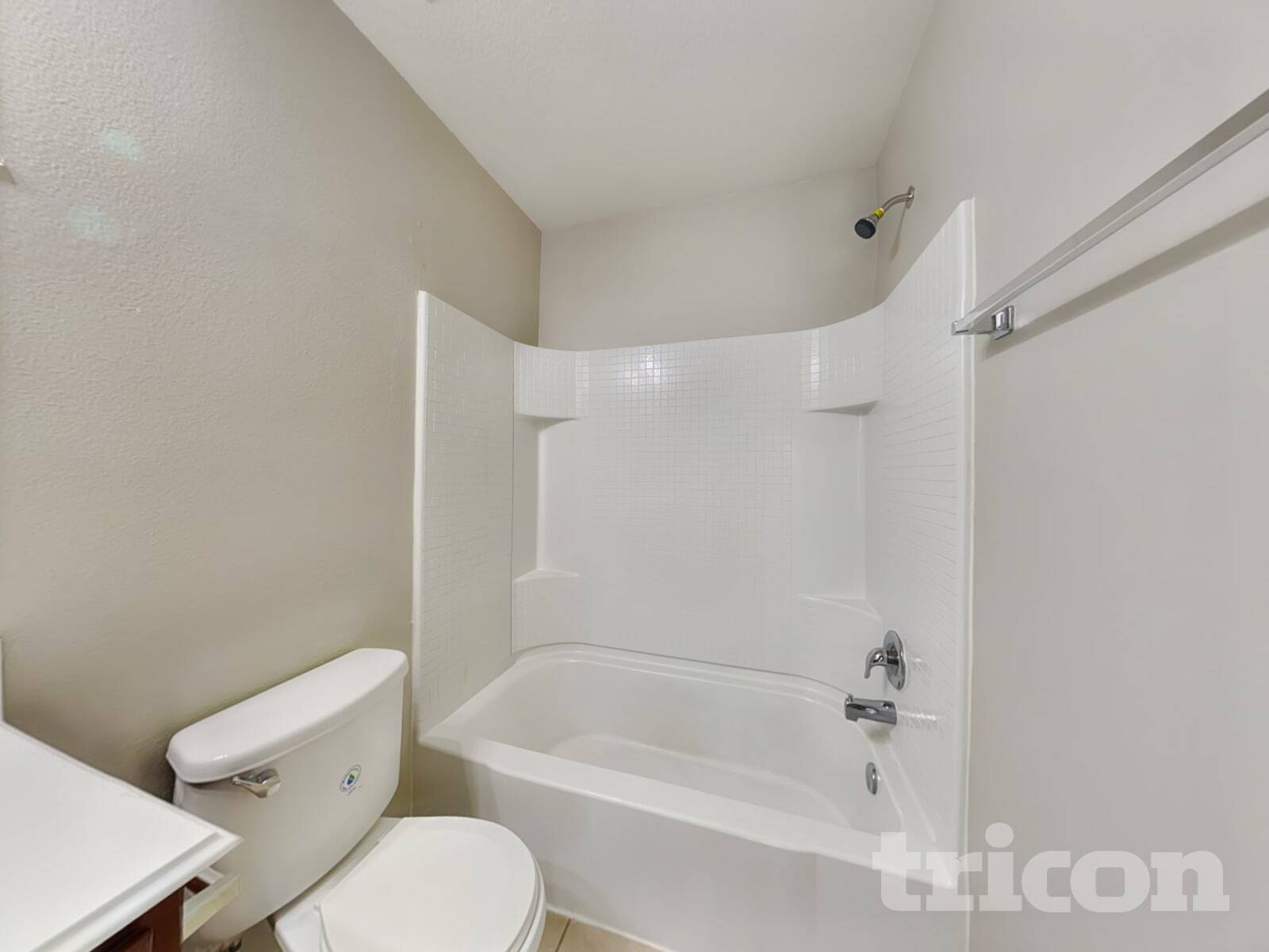 Building Photo - 8122 Hall View Dr