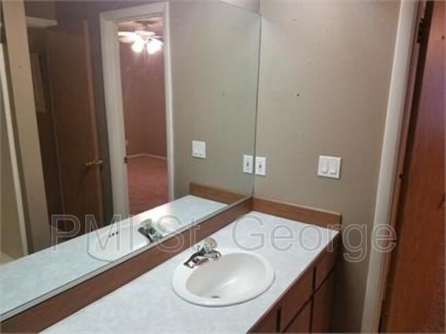Building Photo - 1749 W 1020 N