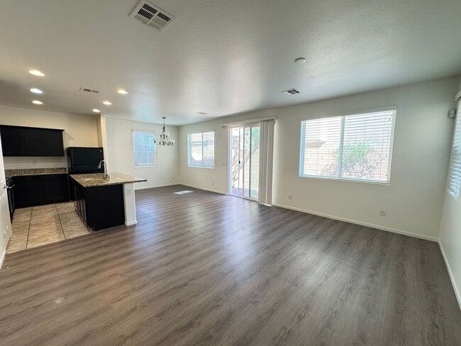 Building Photo - 6208 Yankee Spring St