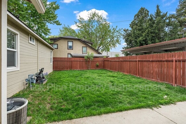 Building Photo - 4820 W.Franklin St.