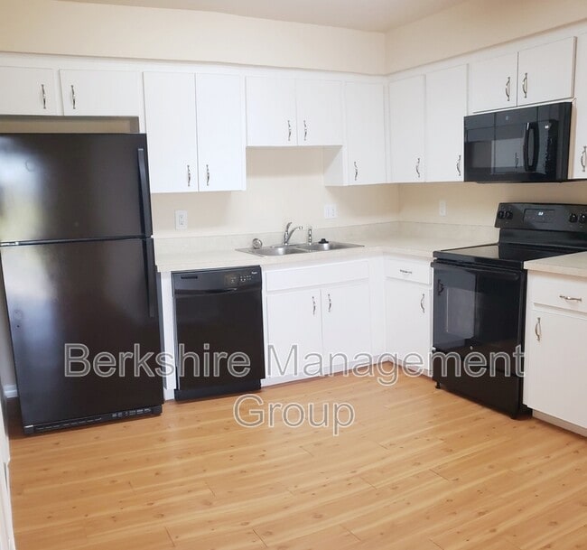 Building Photo - 1132 Brook Meadow Dr