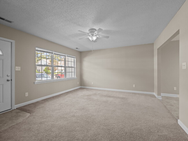 Building Photo - Available Now! 2 Bedroom, 2.5 BathTownhome...