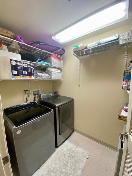 Building Photo - 310 S Michigan Ave