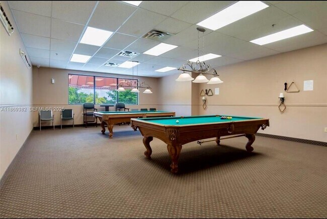 Building Photo - 671 S Hollybrook Dr