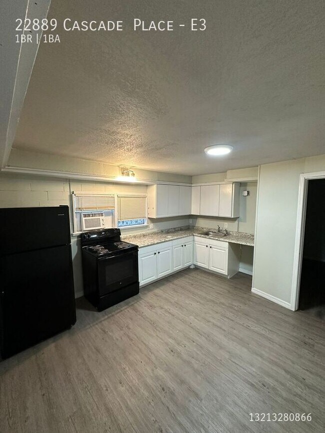 Building Photo - 22889 Cascade Pl