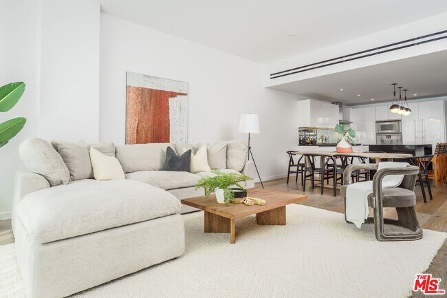 Building Photo - 9000 W 3rd St