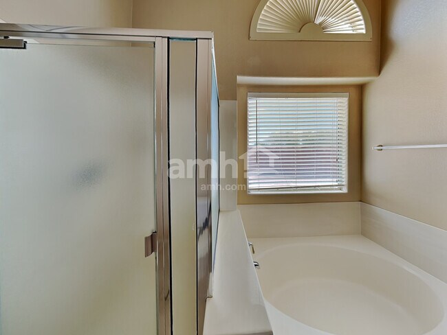 Building Photo - 16151 W Latham St