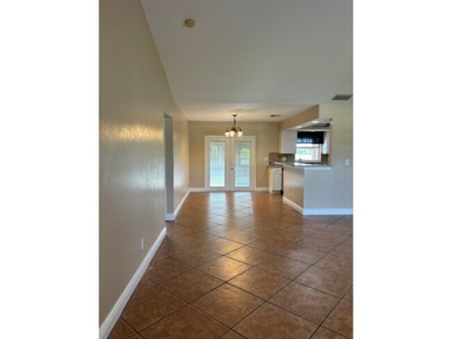 Building Photo - BEAUTIFUL 3 Bedroom 2 bath SOUTHWEST CAPE LOCATION!!!!