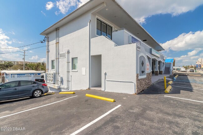 Building Photo - 3624 S Atlantic Ave