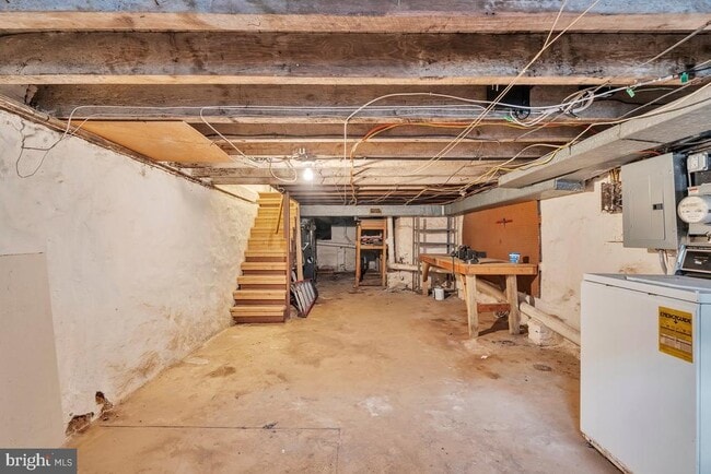 Building Photo - 3227 Chatham St