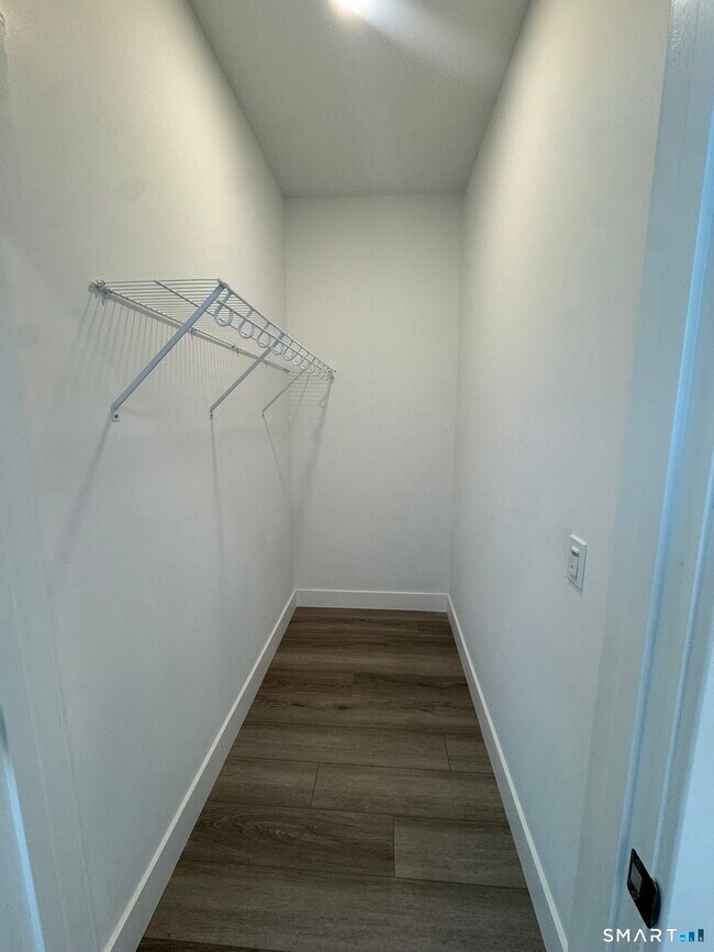 Building Photo - 414 Berlin Tpke