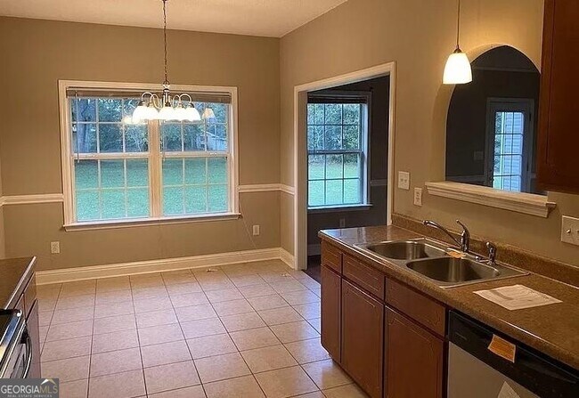 Building Photo - 216 San Louise Dr