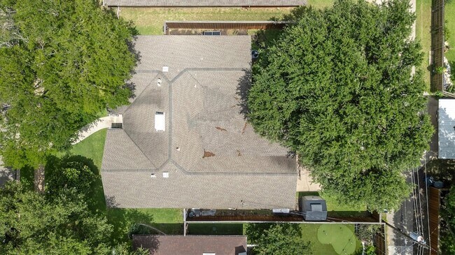 Building Photo - 7830 La Sobrina Dr