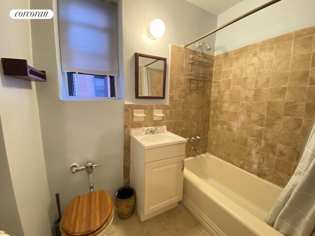 Building Photo - 6615 Wetherole St