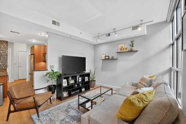 Building Photo - Spacious & Modern 1br Steps on U St Corridor!