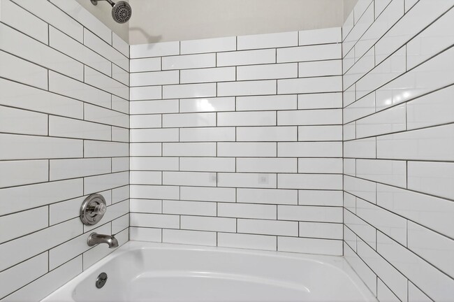 Building Photo - Charming Brick Ranch-Style Cul-de-Sac Home in Garner!