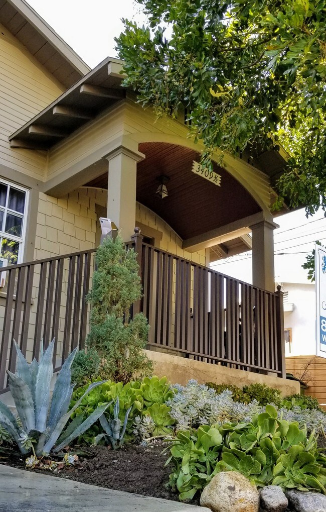 Craftsman Charm - 3409 Chadwick Dr