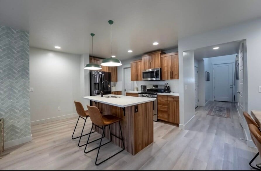 Building Photo - 6020 Ersa Ln