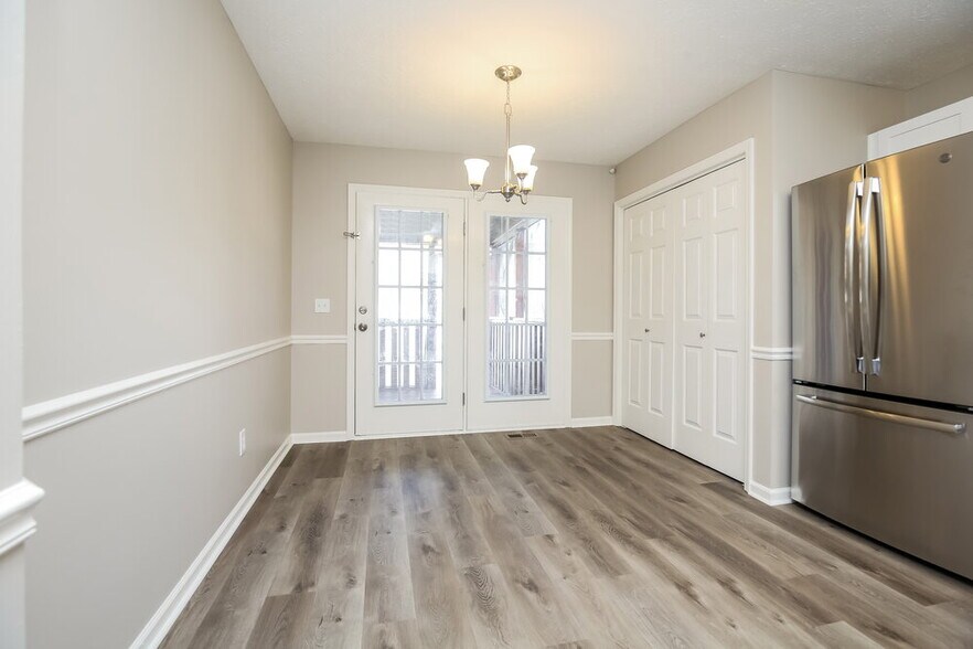 Building Photo - 125 Oak Leaf Dr