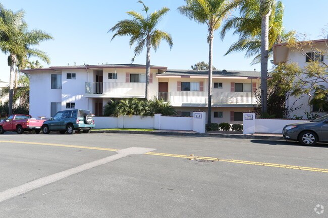 Building Photo - Casa Granada(NO UNITS AVAILABLE)