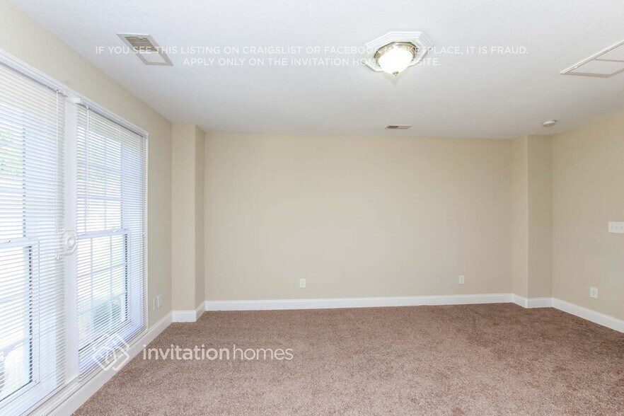 Building Photo - 3837 Sally Ln