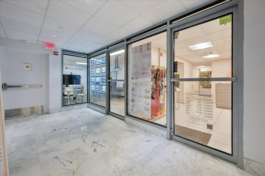 Building Photo - 1000 West Ave