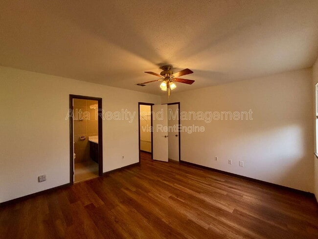 Building Photo - 4655 Trevi Dr