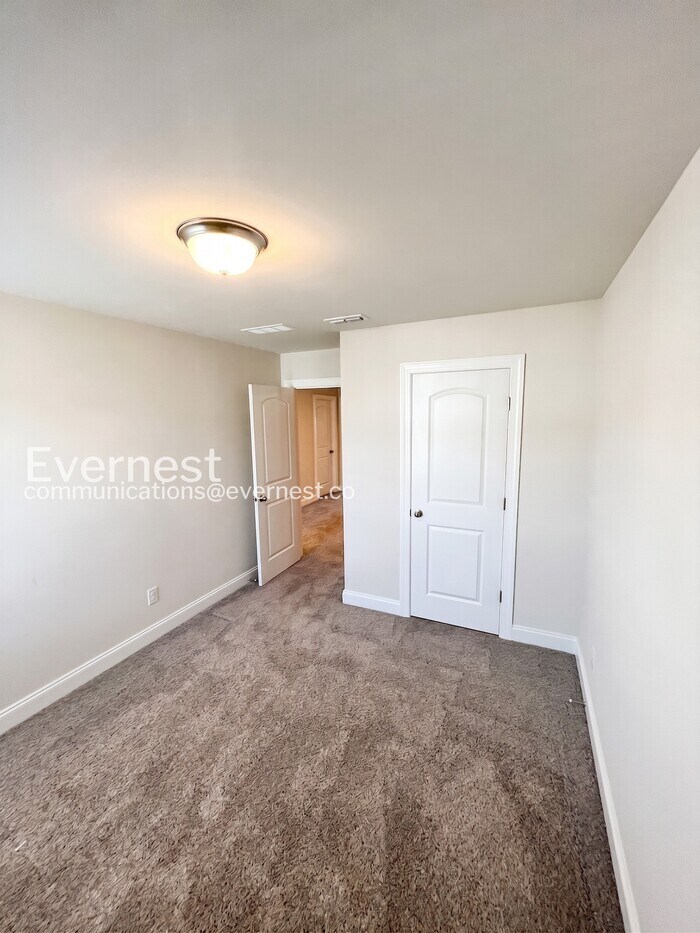 Building Photo - 4522 Skywood Ln
