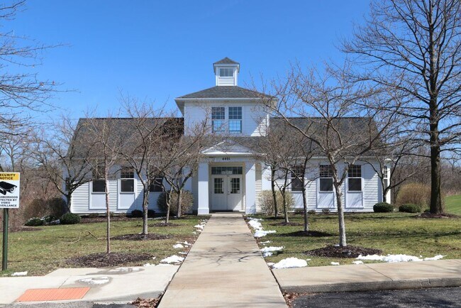 Building Photo - 4391 Archer Rd