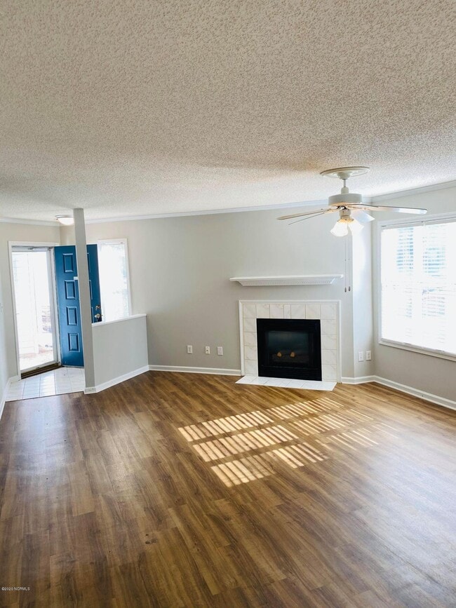Building Photo - 3306 Mulberry Ln