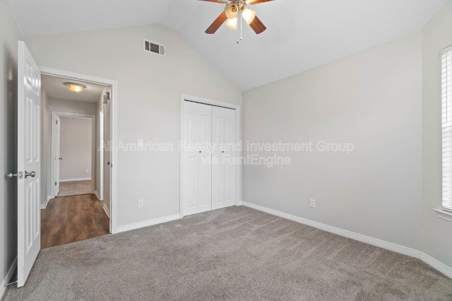 Building Photo - 1124 Bridlewood Path