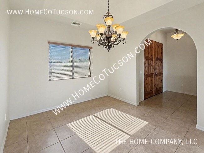 Building Photo - 5544 N Palo Verde Vista Pl