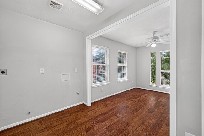Building Photo - 2502 Rosebluff Ct