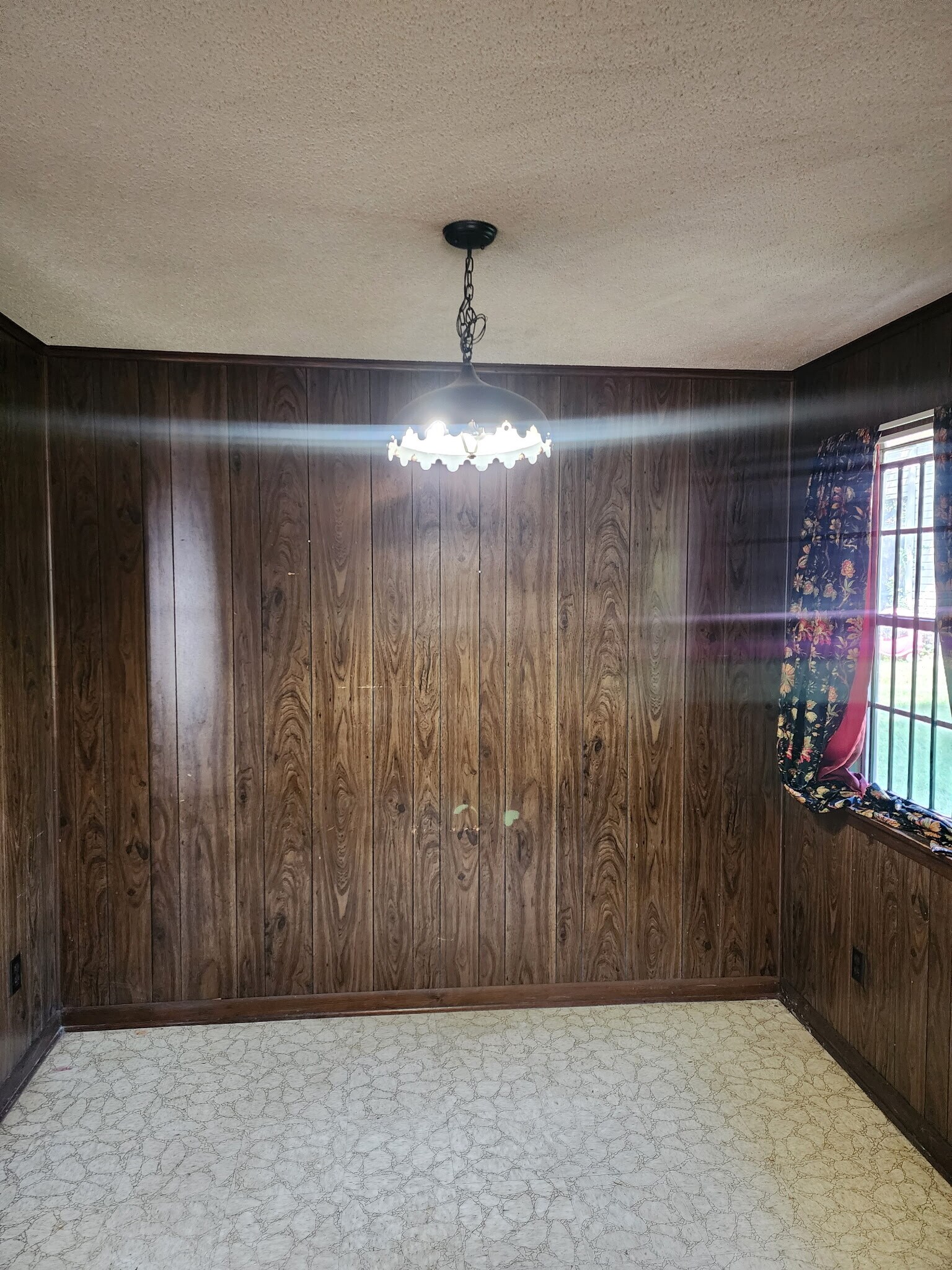 Building Photo - 2306 Dorchester Dr