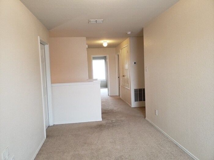 Building Photo - 8209 Swan Park Dr