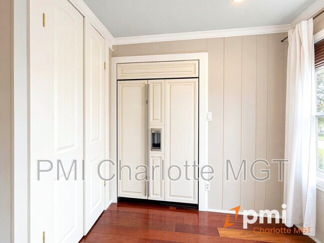 Building Photo - 1140 Bevis Dr