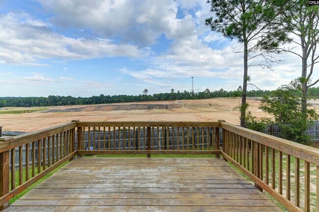 Building Photo - 356 Finch Ln