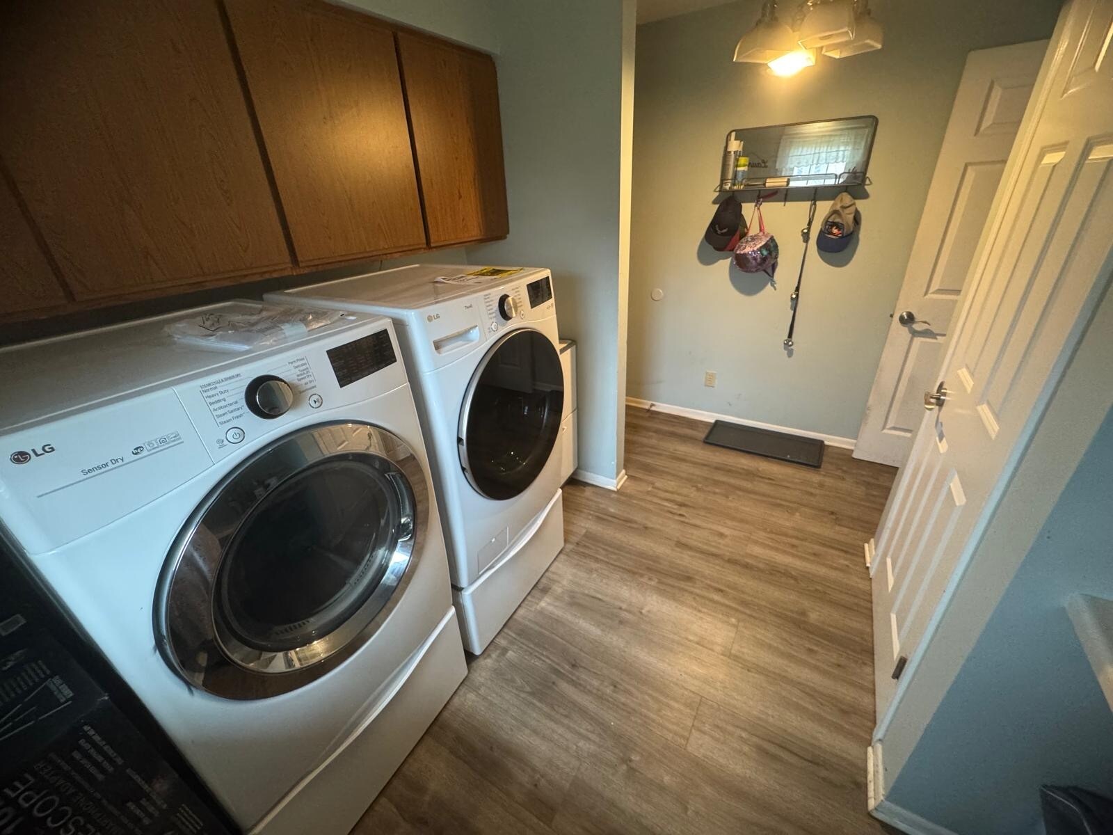 Building Photo - W174N5125 Mulberry Ln